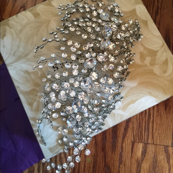 Swarovski crystal headpiece from bridal styles NY - Picture 2 of 5